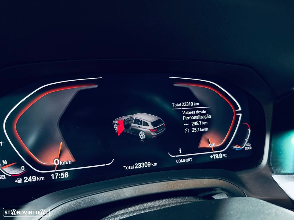 BMW 318 d Touring Line Sport Auto - 30