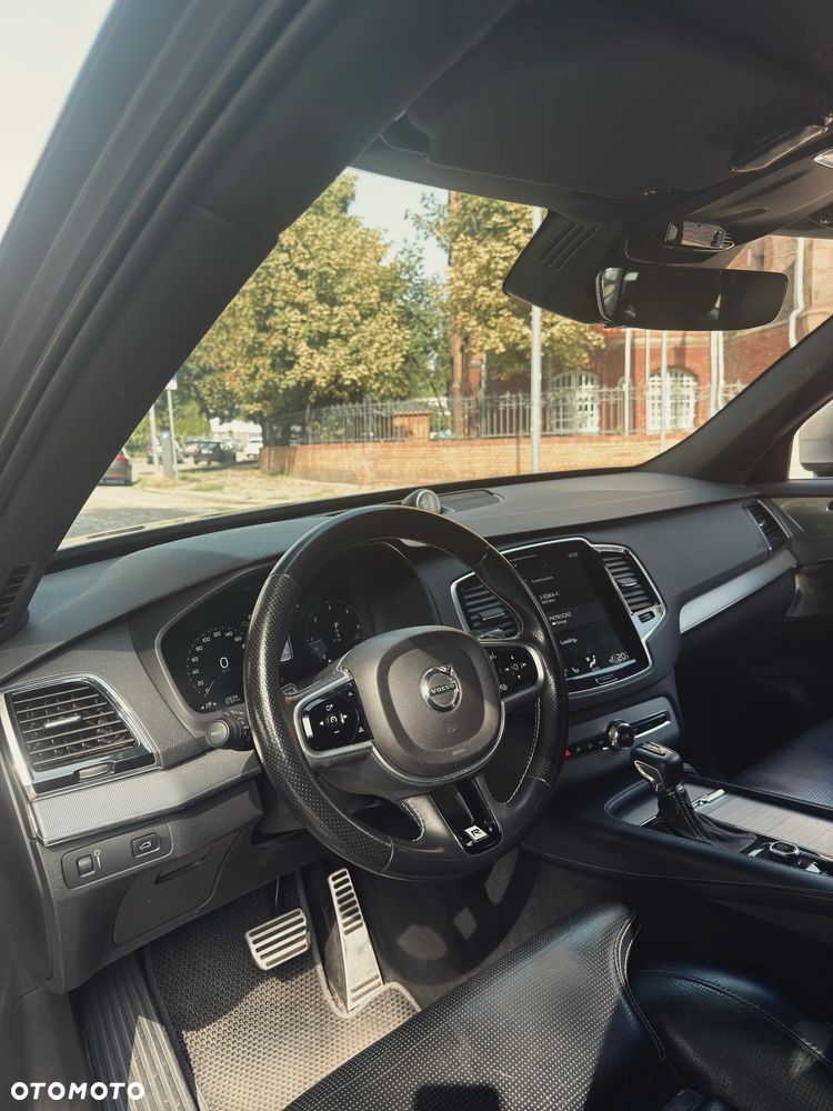 Volvo XC 90 D5 SCR AWD R-Design 7os - 12