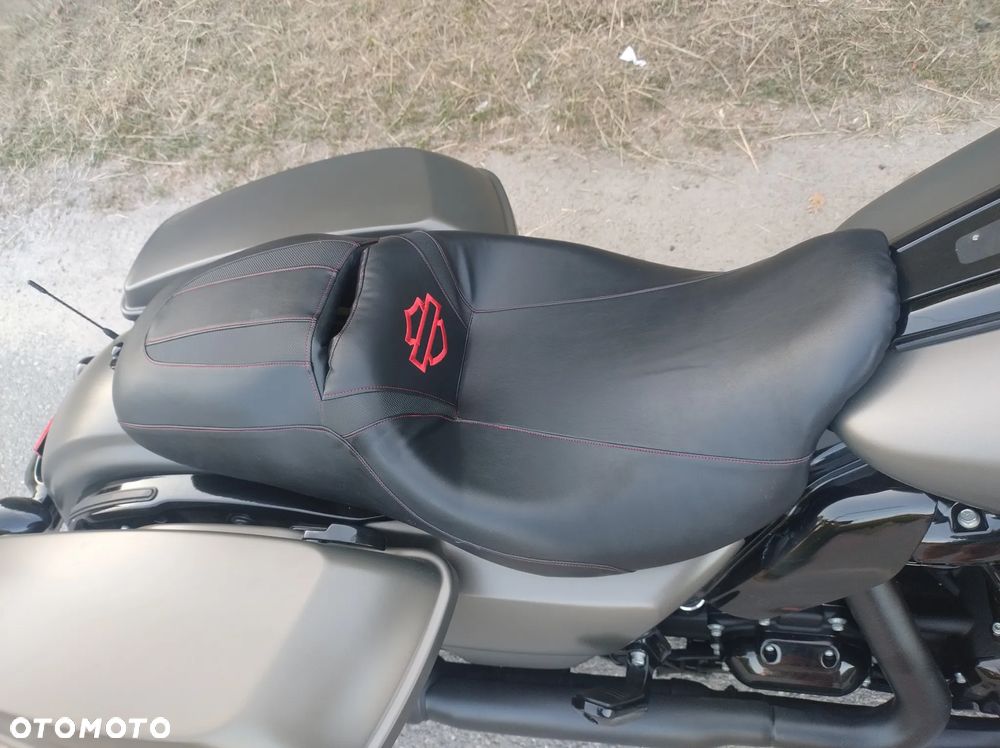 Harley-Davidson Touring Street Glide - 10