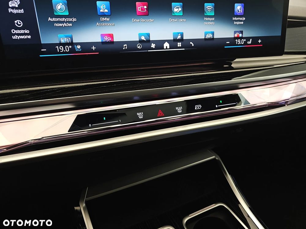 BMW Seria 7 - 18