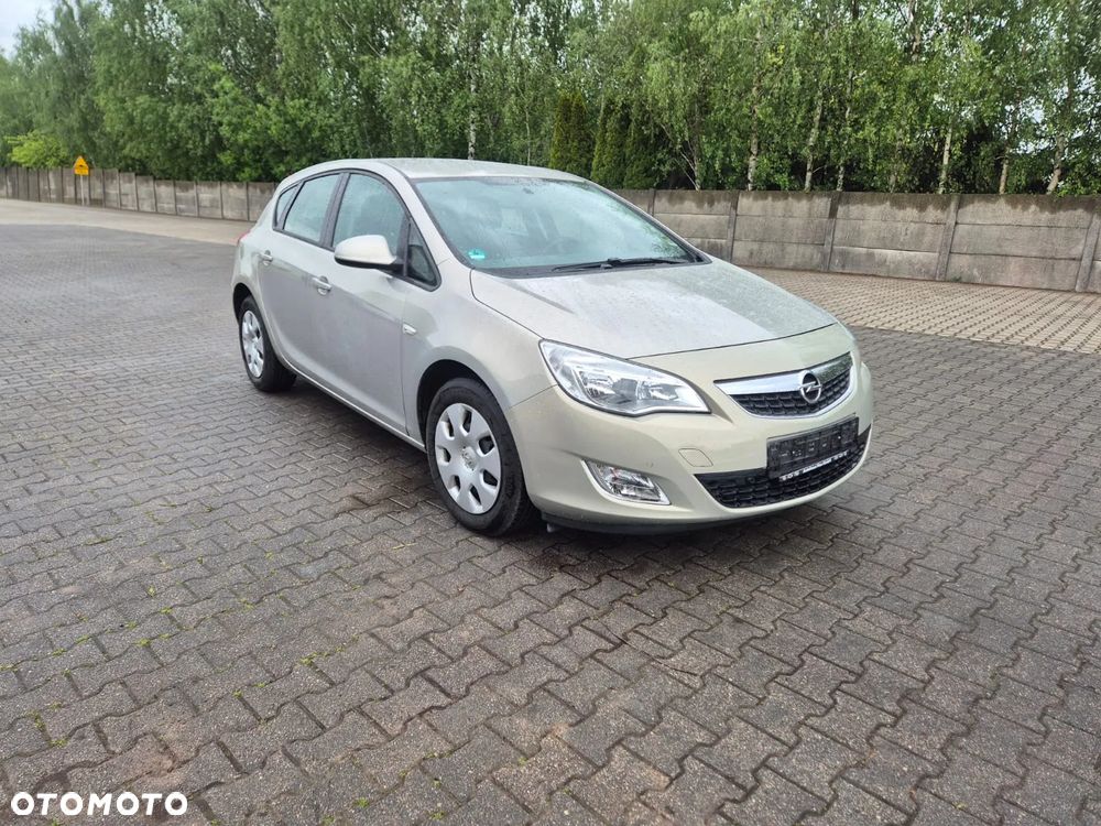 Opel Astra - 11