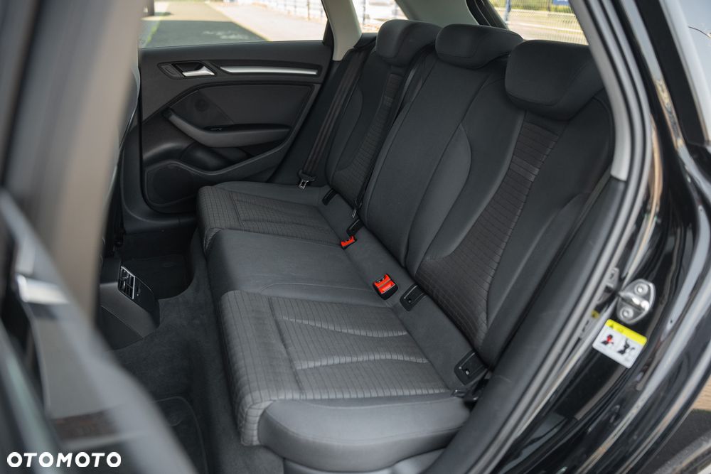Audi A3 Sportback 2.0 TDI Attraction - 35