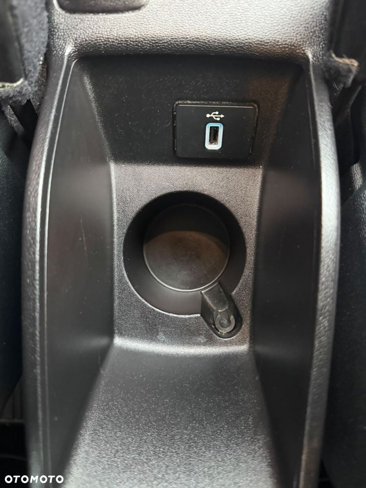 Ford Fiesta 1.0 EcoBoost S&S ST-LINE - 36