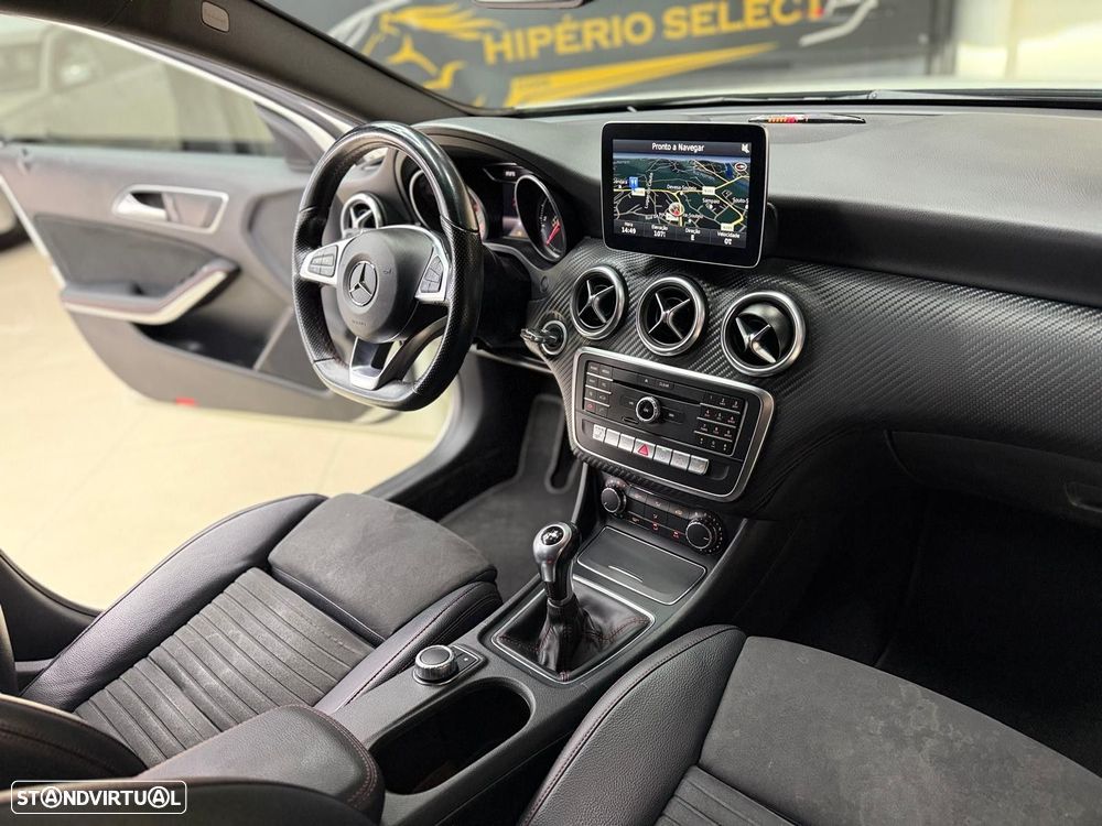 Mercedes-Benz A 180 d AMG Line - 28
