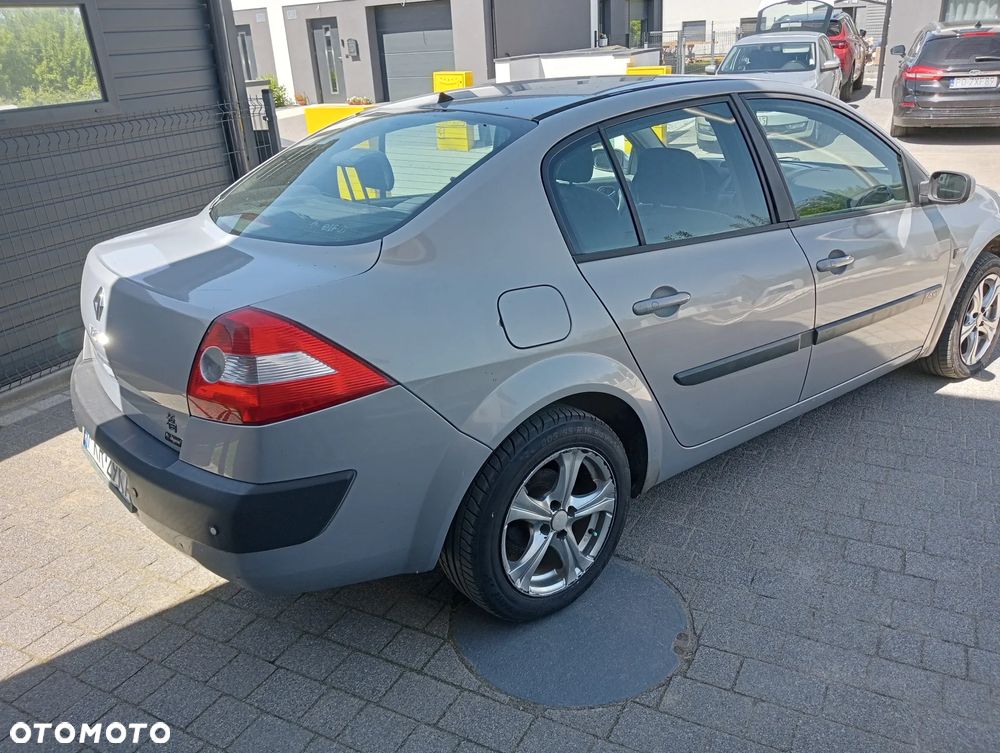 Renault Megane 1.6 Confort Authentique - 3