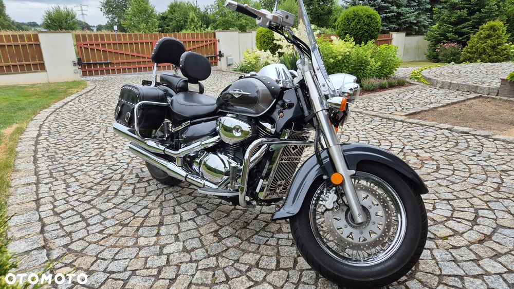 Suzuki VL 800 Volusia - Boulevard C50 - 5