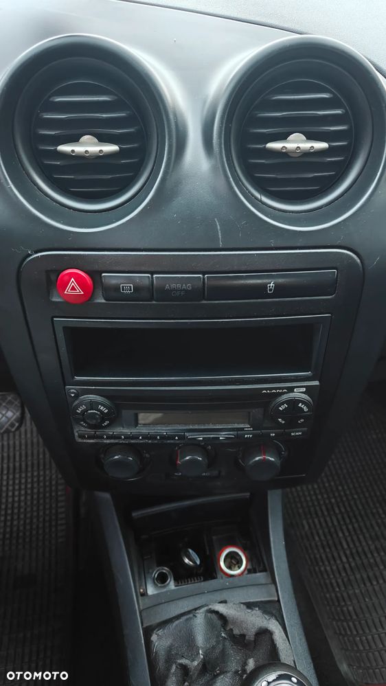 Seat Ibiza 1.4 16V Reference - 19