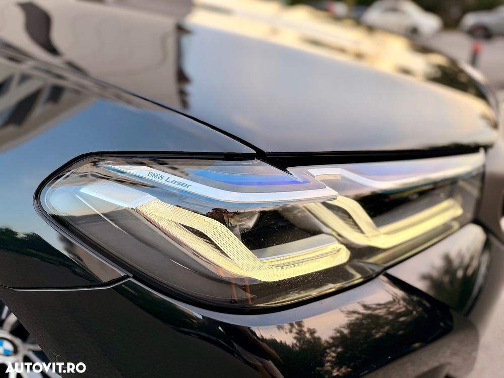 BMW M5 M550i xDrive AT - 4