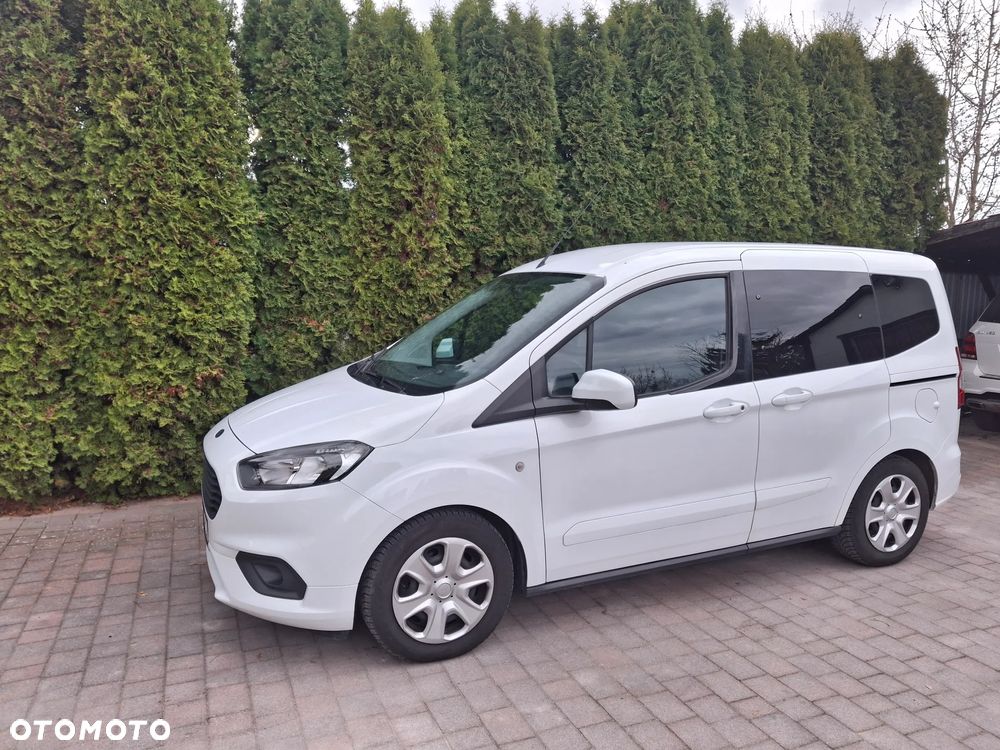 Ford Tourneo Courier 1.5 TDCi Trend - 17