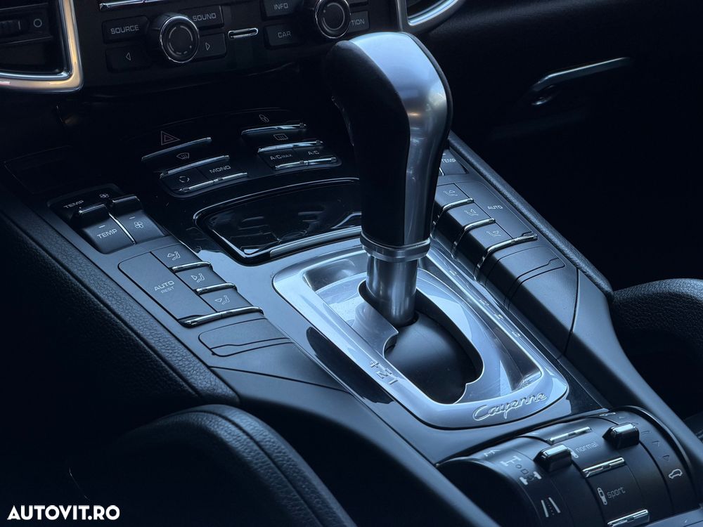 Porsche Cayenne Tiptronic S - 6