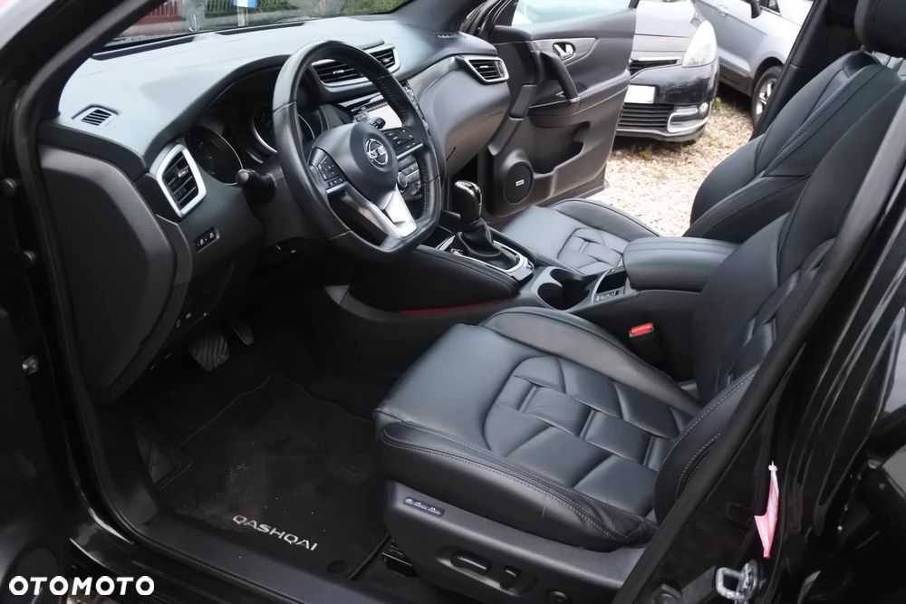 Nissan Qashqai 1.2 DIG-T Xtronic TEKNA+ - 10