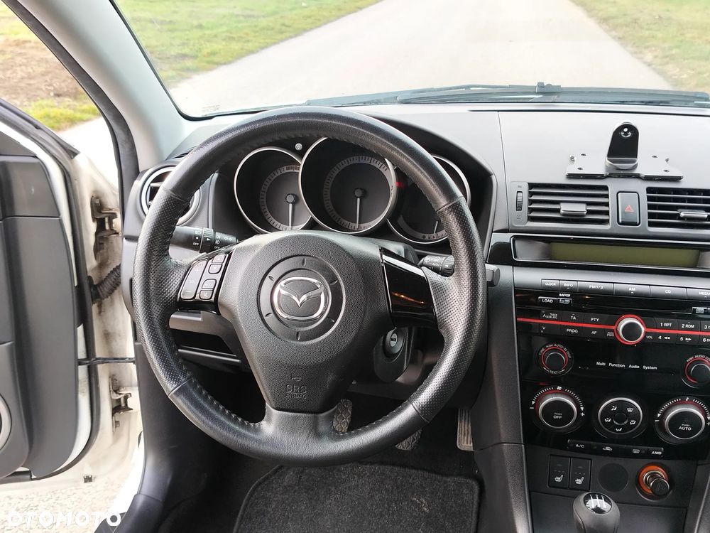 Mazda 3 1.6 Sport Exclusive - 28