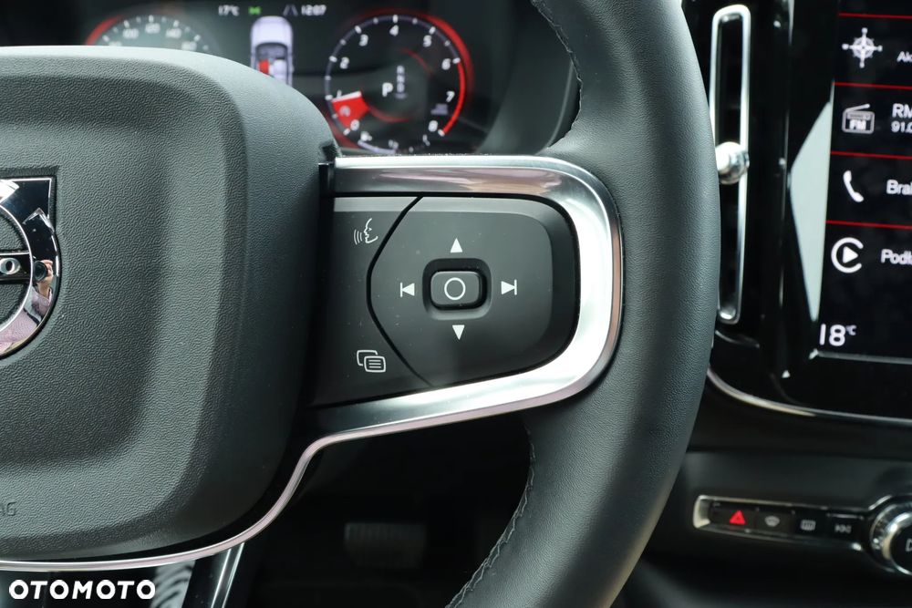 Volvo XC 40 T2 Core - 22