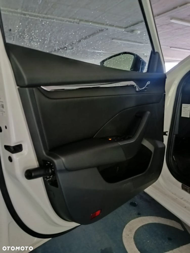 Skoda Octavia 2.0 TDI SCR Style DSG - 10