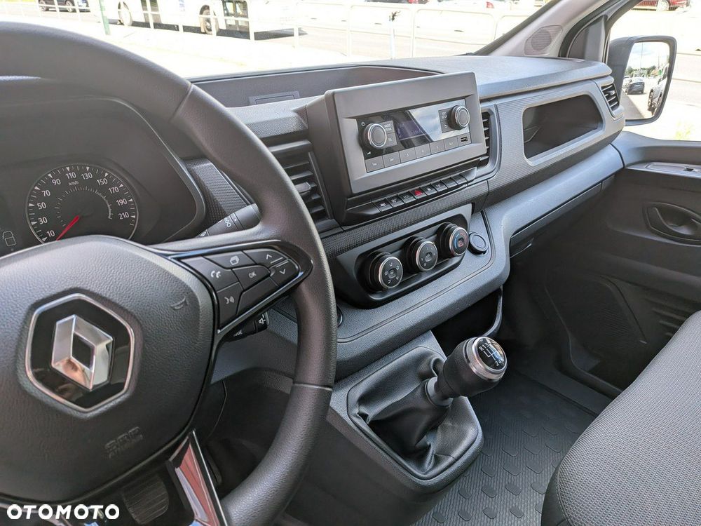 Renault Trafic - 12