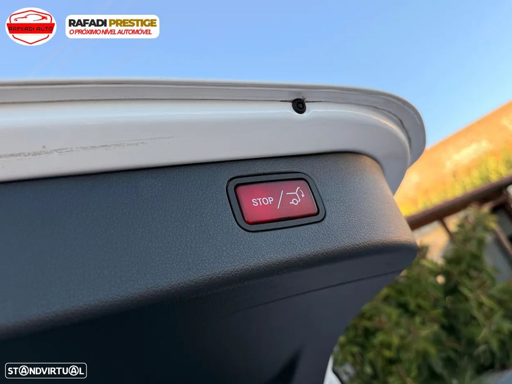 Mercedes-Benz C 300 e T 9G-TRONIC AMG Line - 41