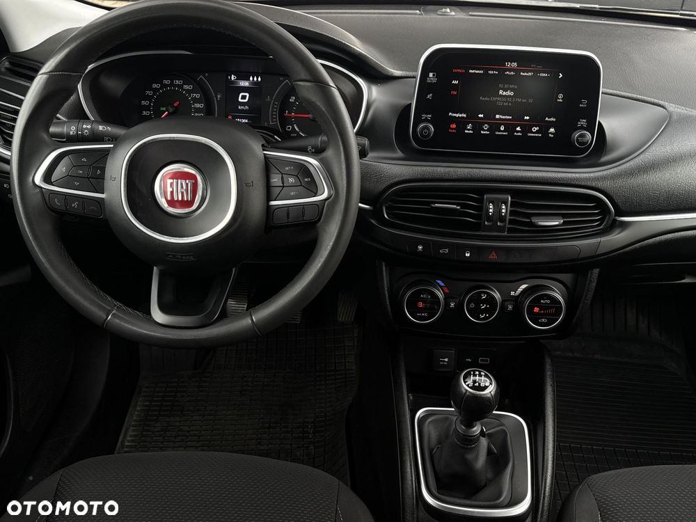 Fiat Tipo 1.4 16V Lounge EU6d - 12