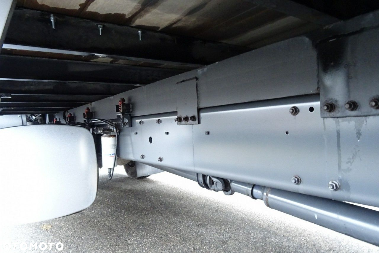 DAF CF 250 Euro 6 burto - firanka z windą,706 tys.km ! sprowadzony - 14
