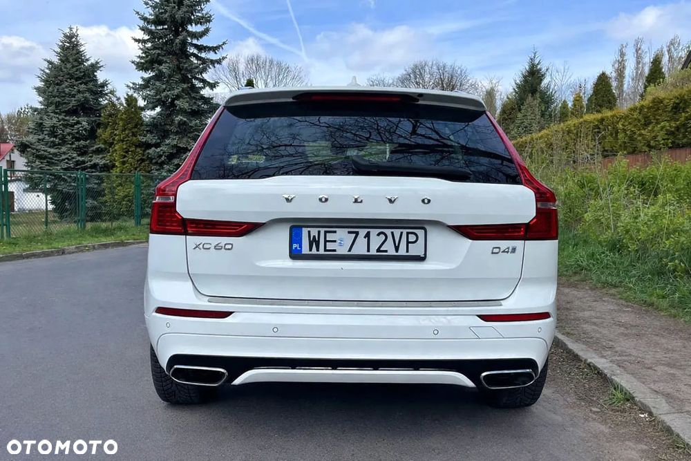 Volvo XC 60 D4 SCR R-Design - 6