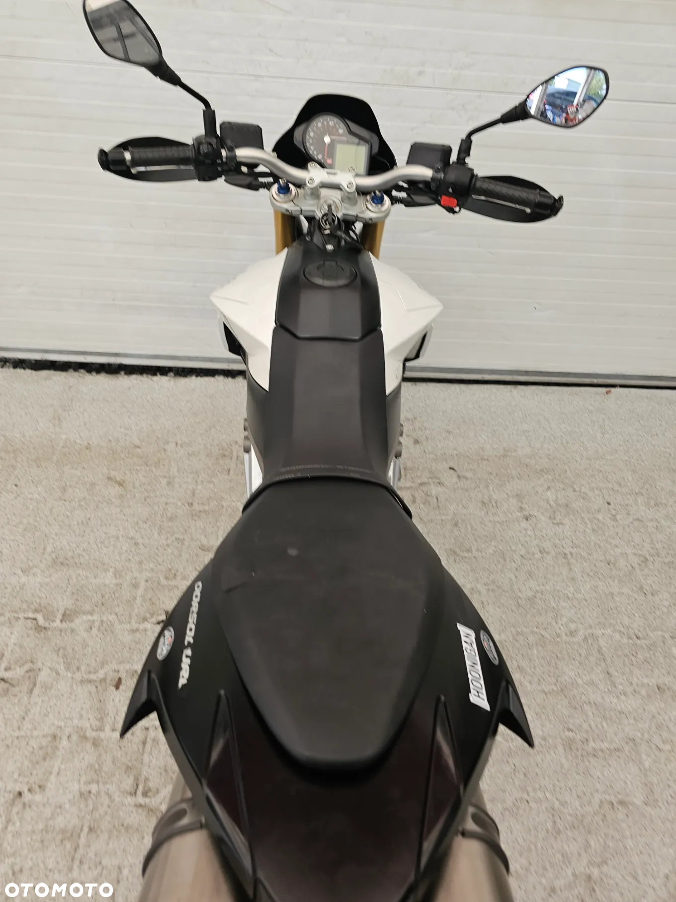 Aprilia Dorsoduro - 25