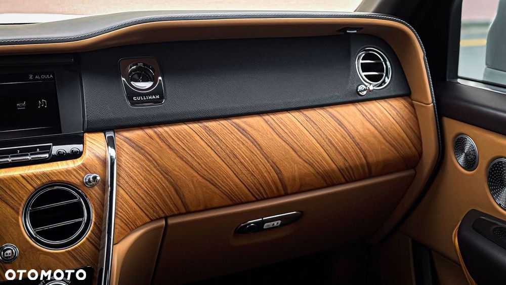 Rolls-Royce Cullinan - 16