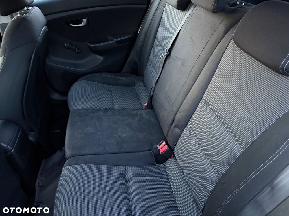 Hyundai i30 1.6 CRDi BlueDrive Classic + - 26