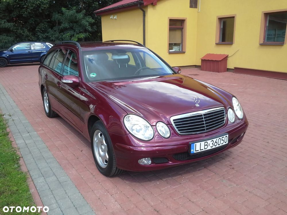 Mercedes-Benz Klasa E 200 Kompressor T Classic - 16