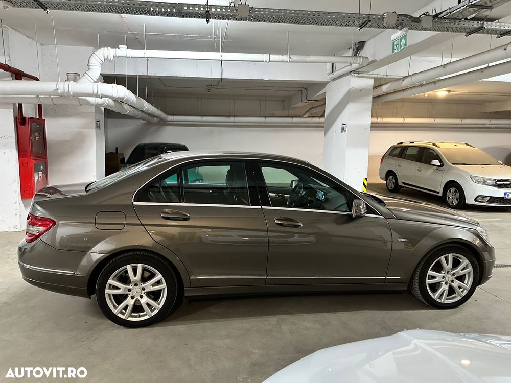Mercedes-Benz C 220 CDI DPF Automatik BlueEFFICIENCY Avantgarde - 14