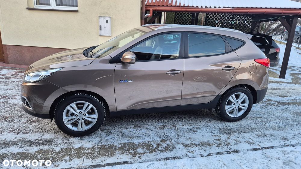 Hyundai ix35 1.7 CRDi 2WD blue Finale Gold - 8