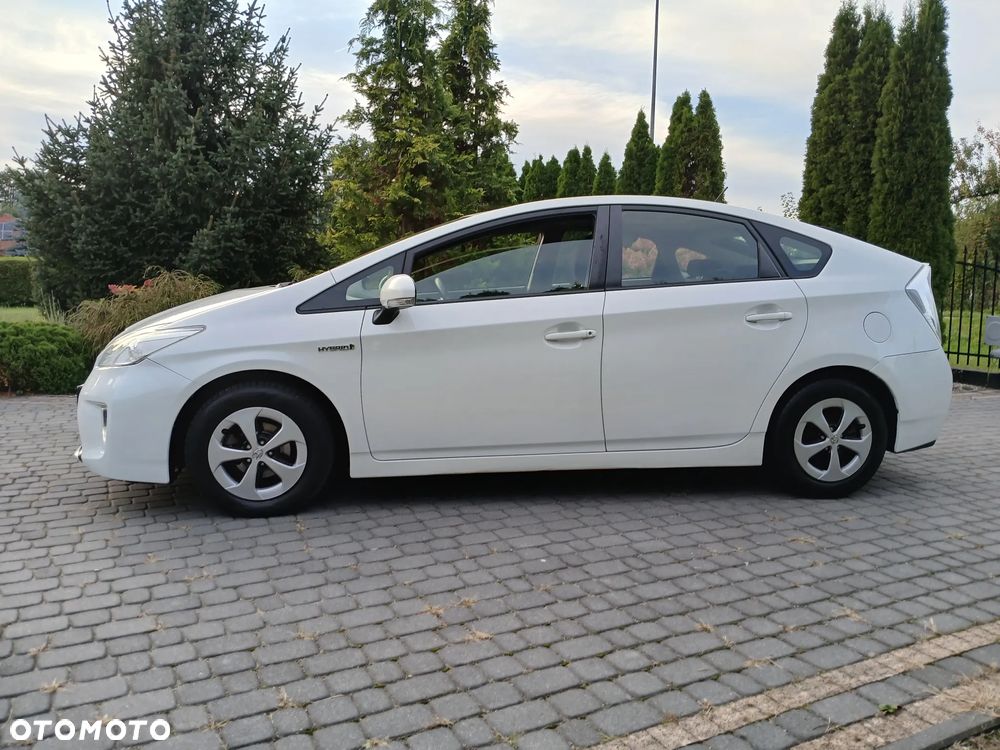 Toyota Prius - 3