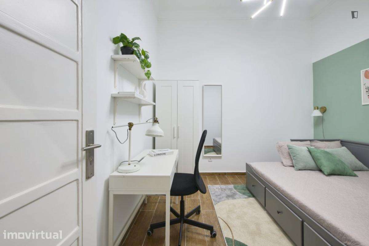 Quarto - localizado em Alameda Lisbon - Grande imagem: 2/49