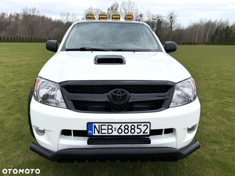 Toyota Hilux - 16