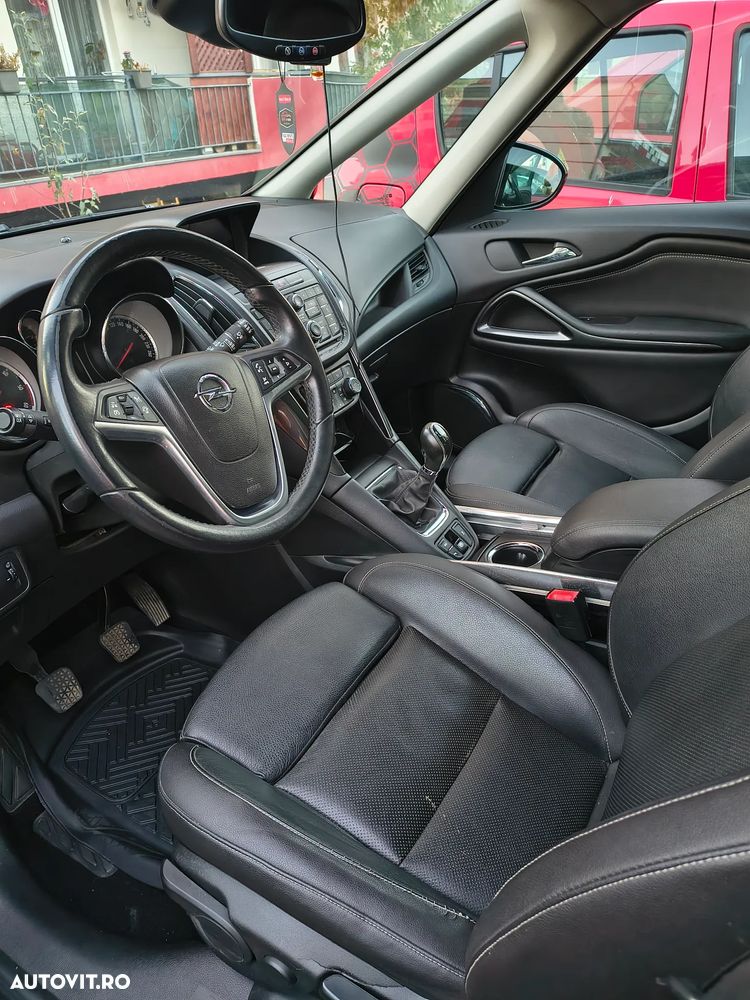 Opel Zafira - 10