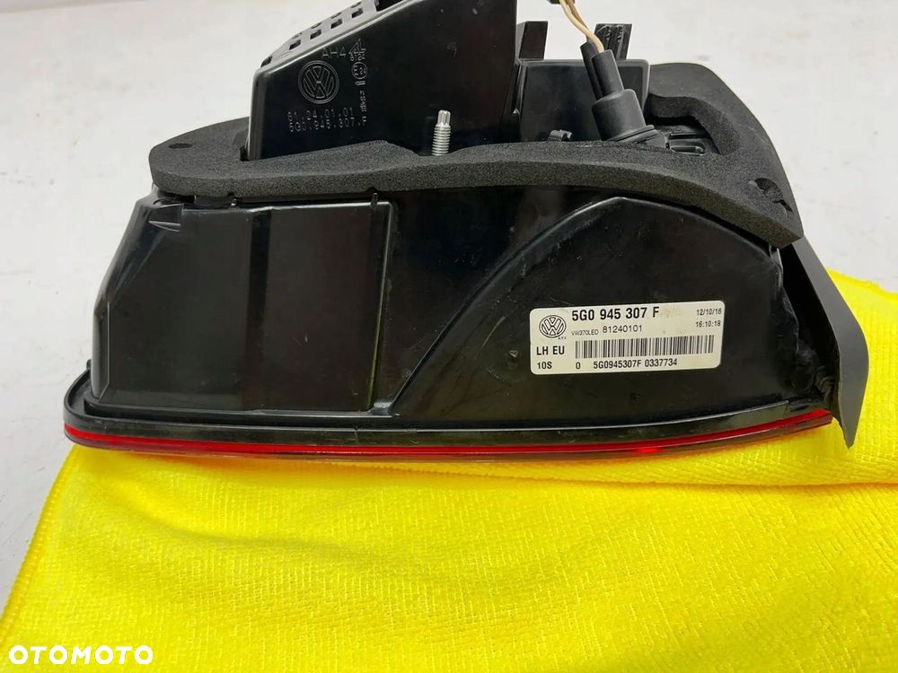 Volkswagen Golf VII HB Lampa w Klapę Lewa Tył Tylna 5G0945307F - 7