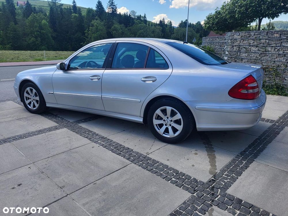 Mercedes-Benz Klasa E 320 CDI 4-Matic T Avantgarde - 9