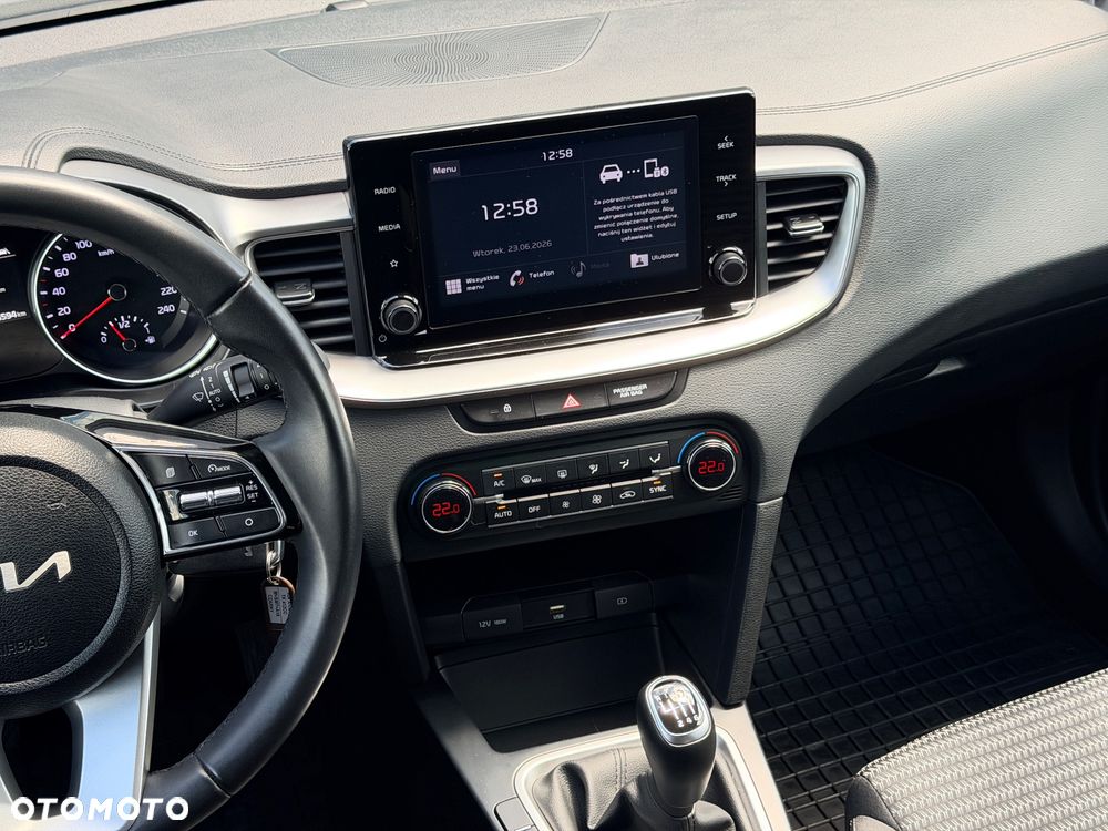 Kia XCeed 1.5 T-GDI M - 16