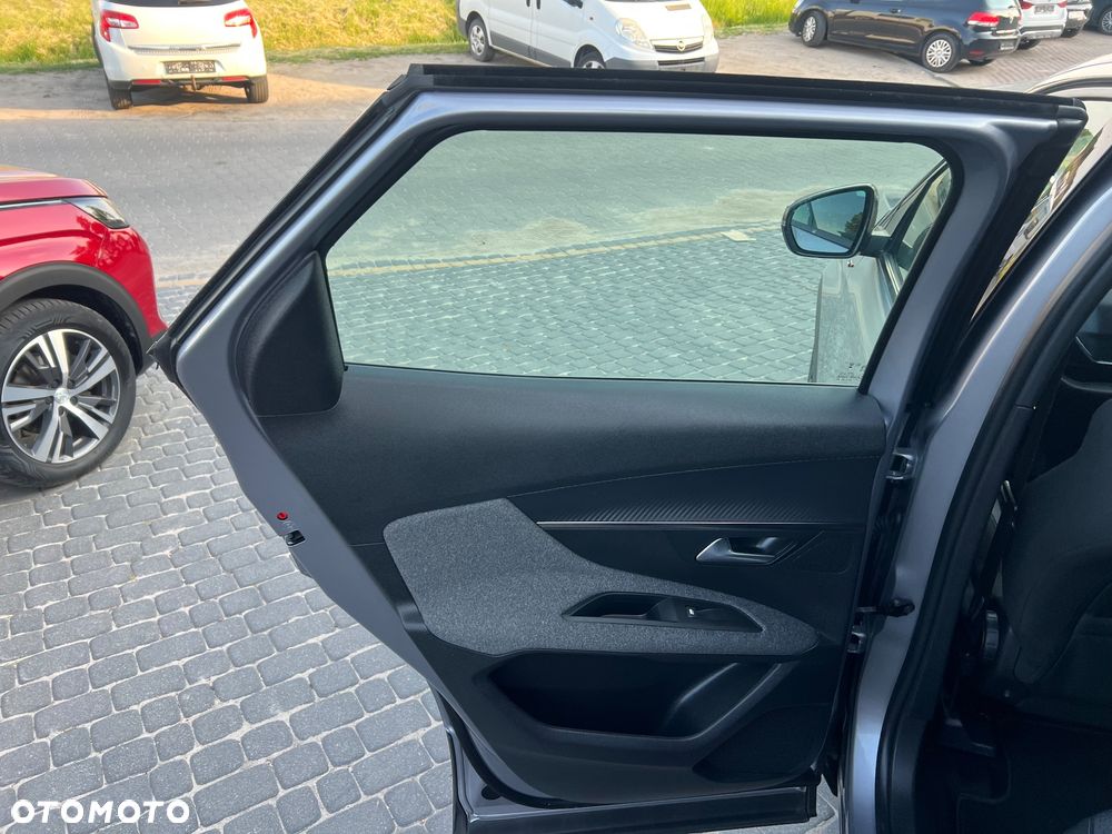 Peugeot 3008 BlueHDi 130 Stop & Start EAT8 Allure Business-Paket - 19