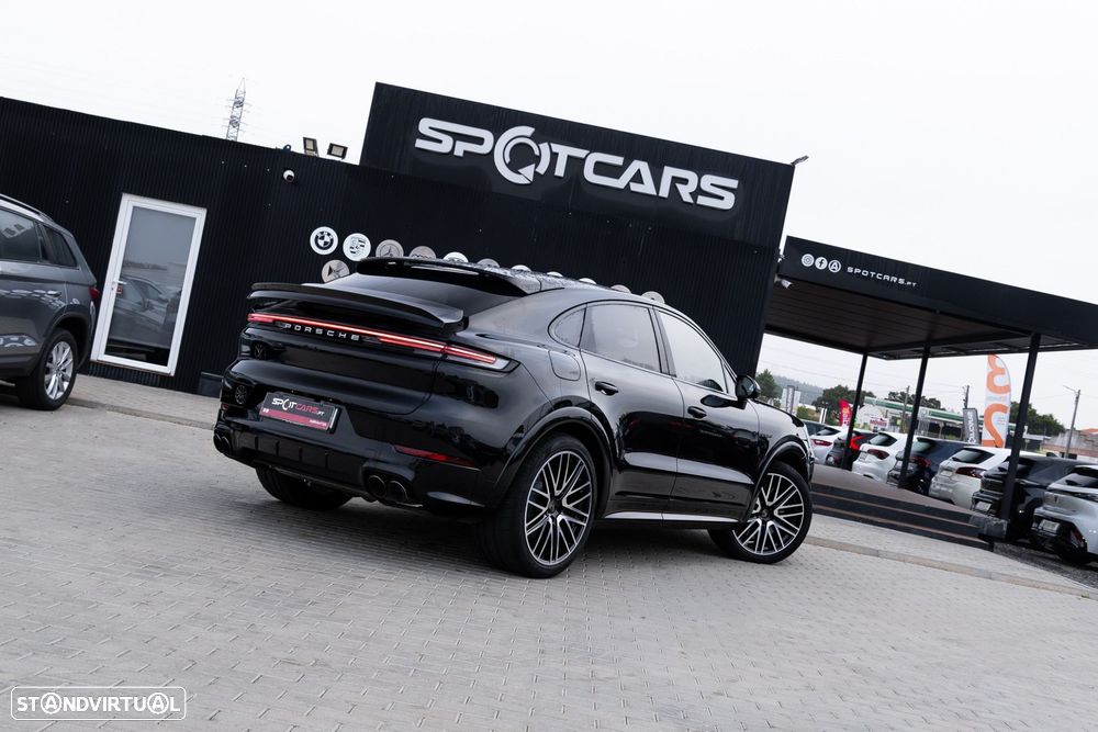 Porsche Cayenne Coupé Turbo E-Hybrid - 10