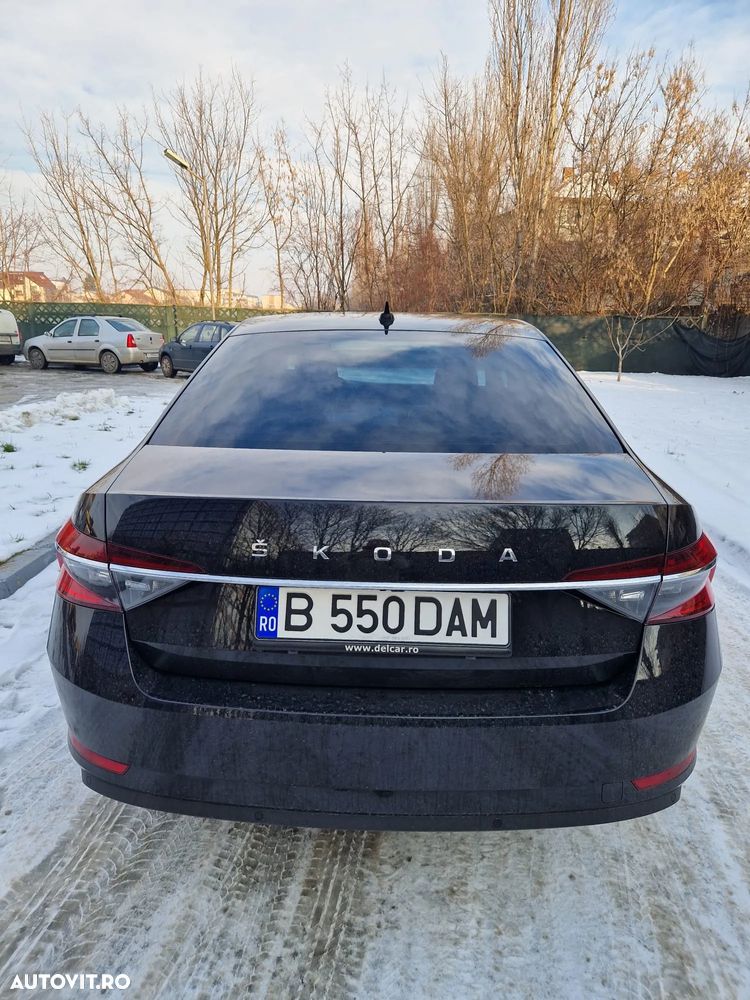 Skoda Superb 2.0 TDI DSG Ambition - 8