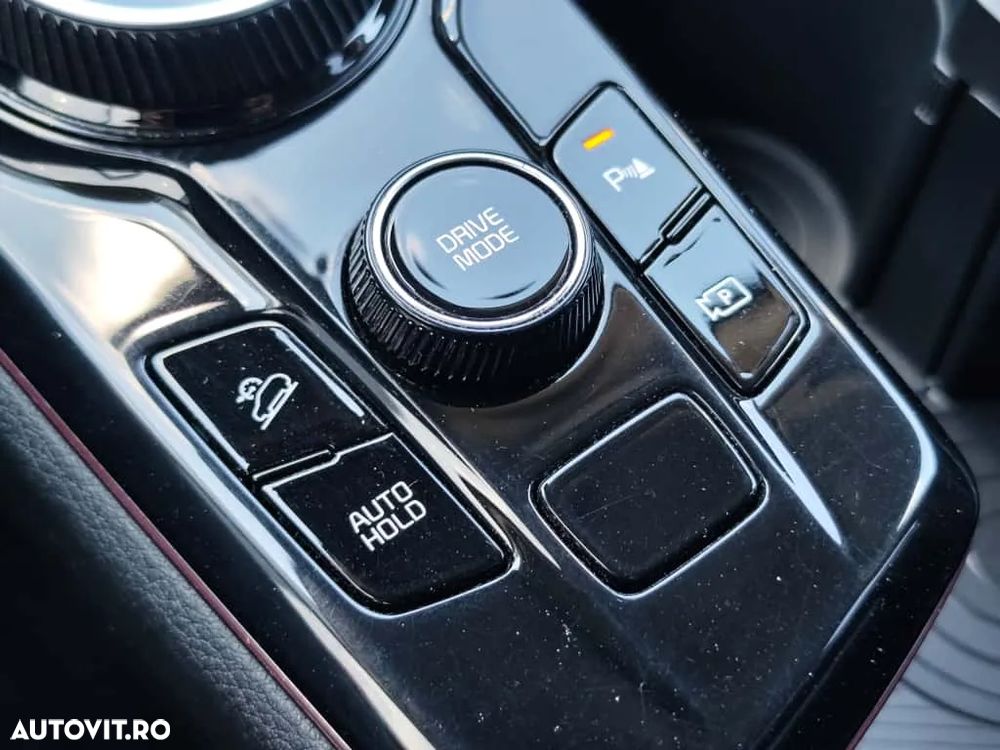 Kia Sportage 1.6 T-GDI HEV 6AT 4x2 Business Line - 30