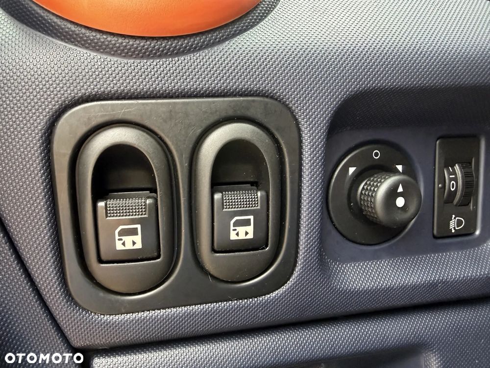 Peugeot 1007 75 Tendance - 11