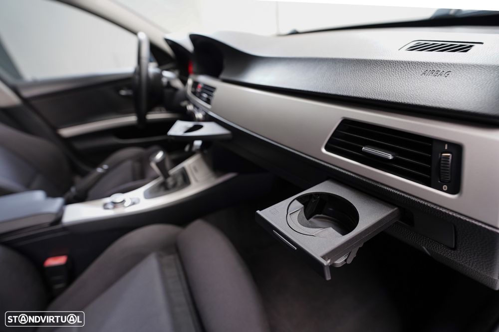 BMW 320 d Touring Navigation Sport - 18