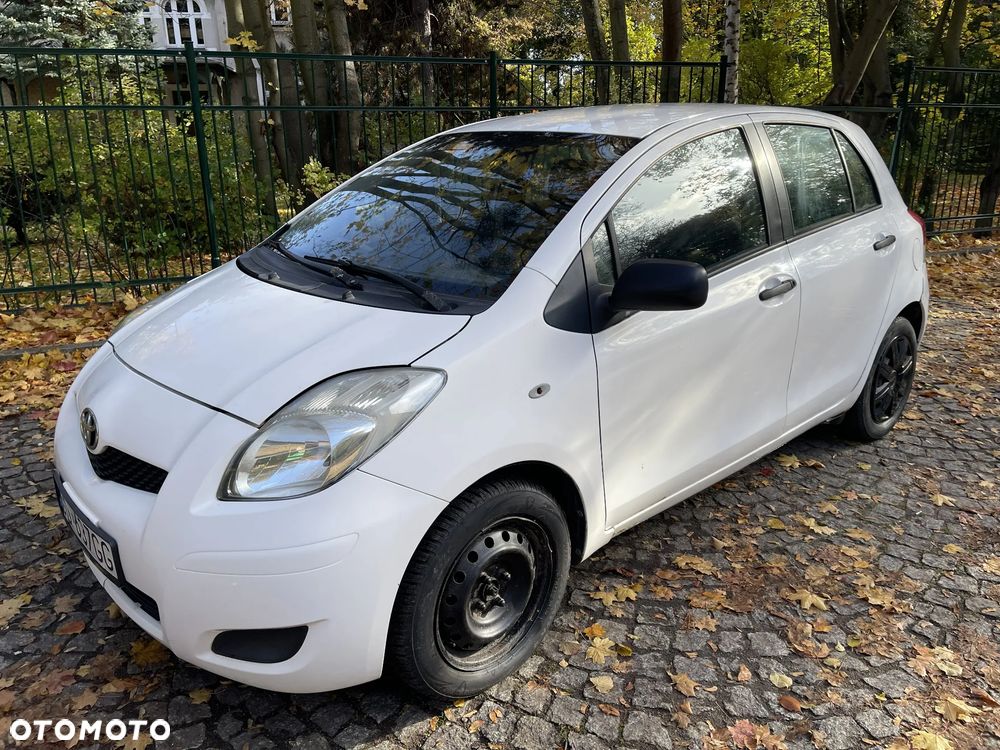Toyota Yaris - 10