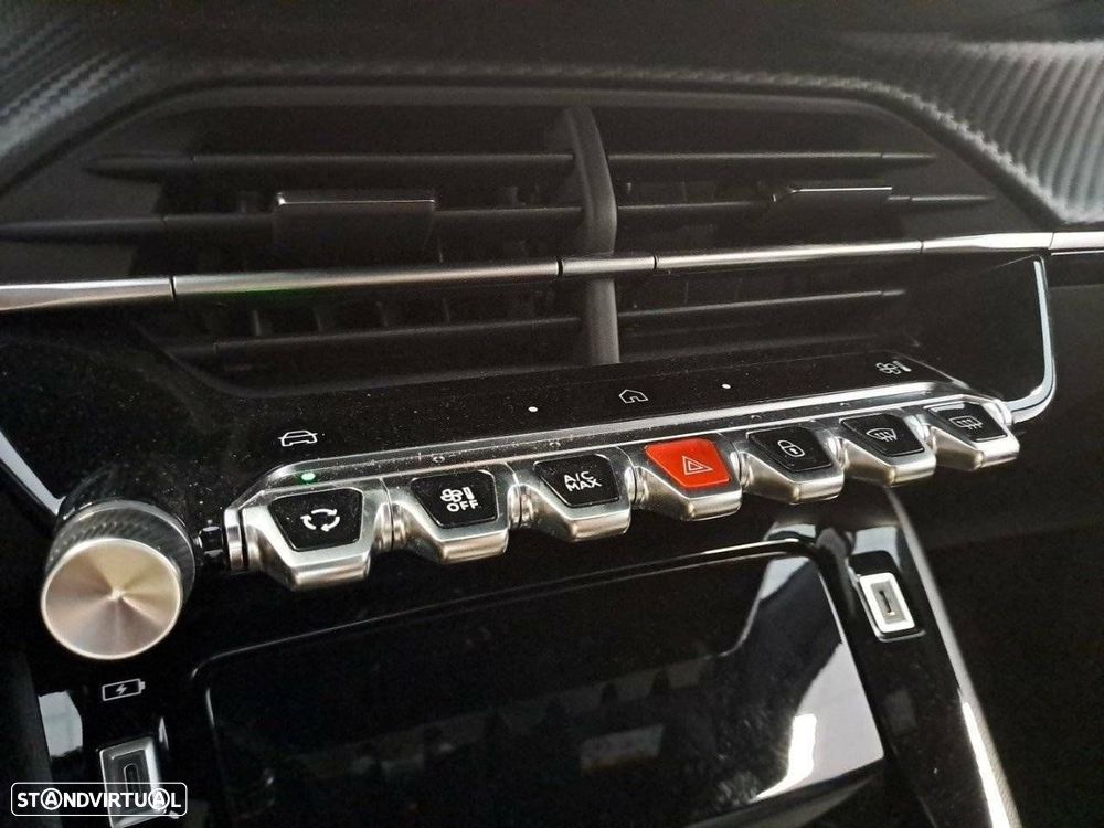 Peugeot e-2008 54 kWh Allure - 21