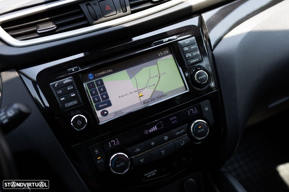 Nissan Qashqai 1.5 dCi N-Connecta - 17