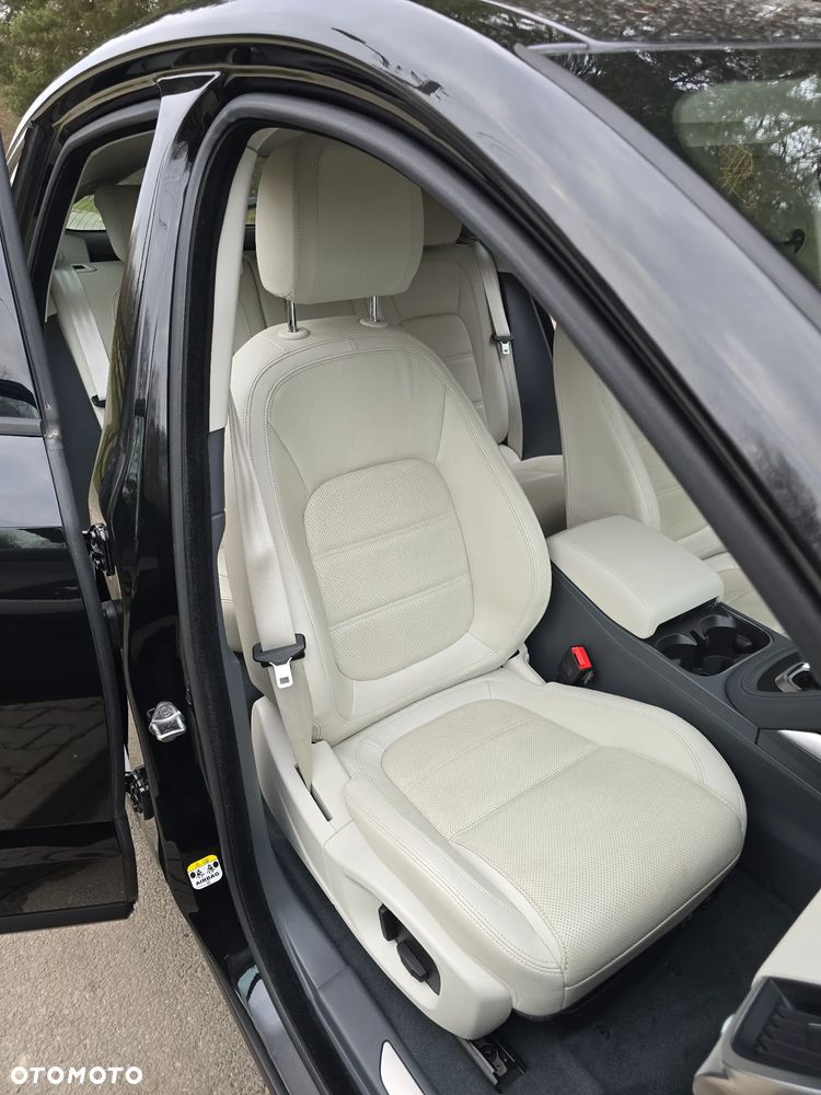Jaguar E-Pace D150 AWD HSE - 22