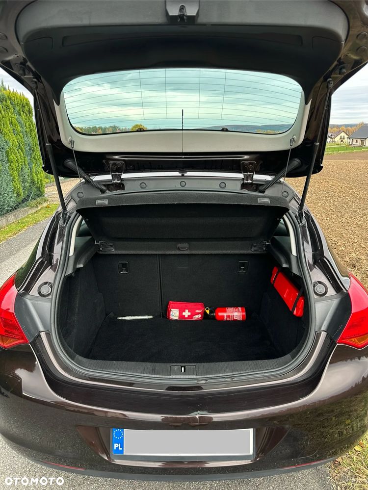 Opel Astra 1.6 Enjoy - 11