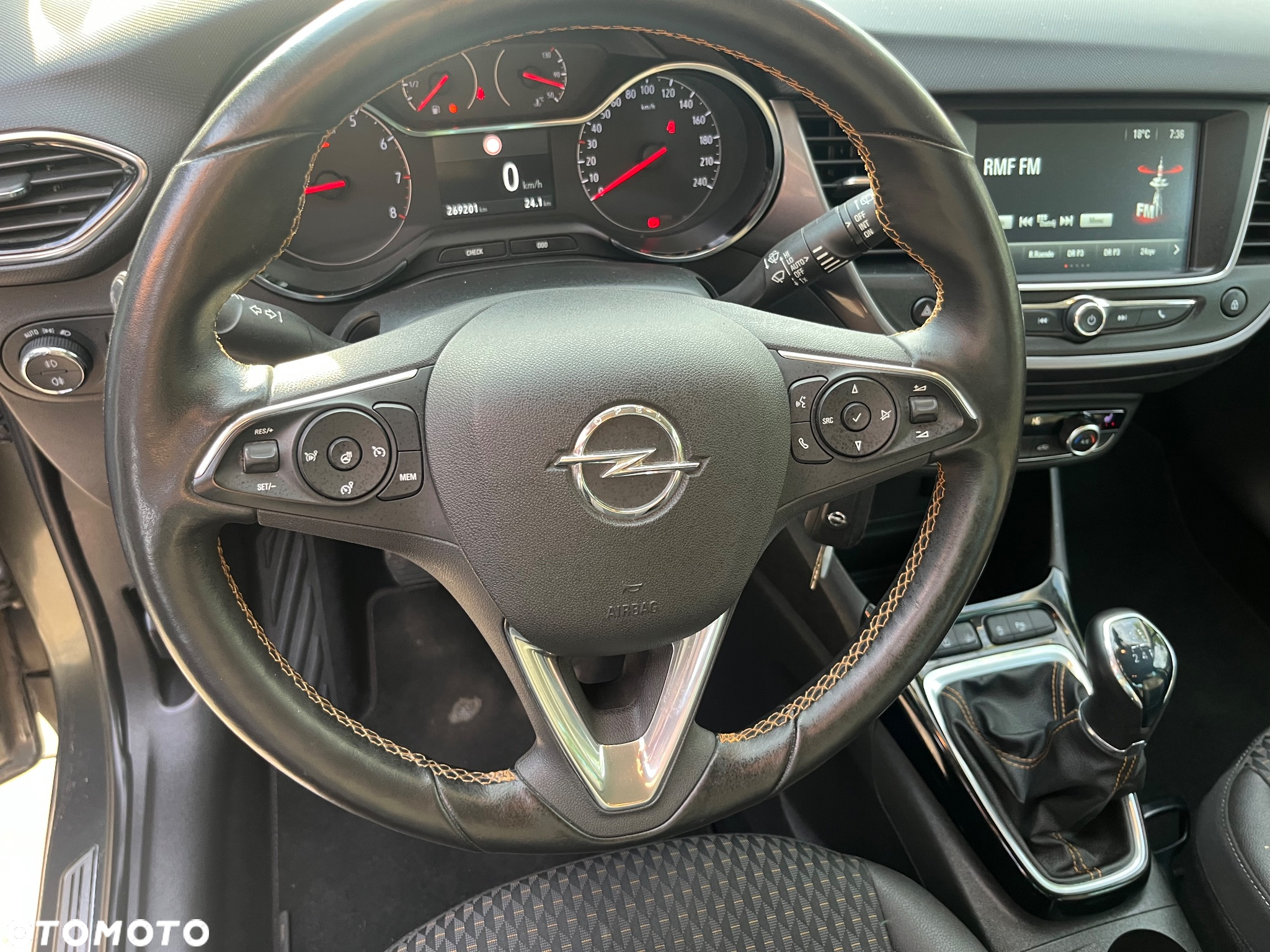 Opel Crossland X - 24