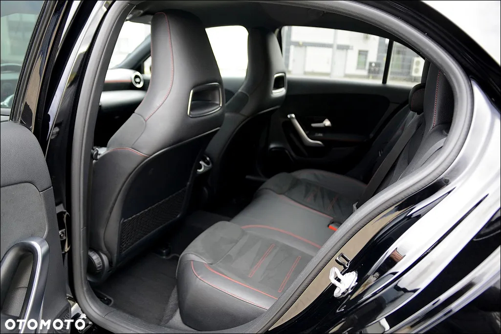 Mercedes-Benz Klasa A 180 AMG Line 7G-DCT - 21