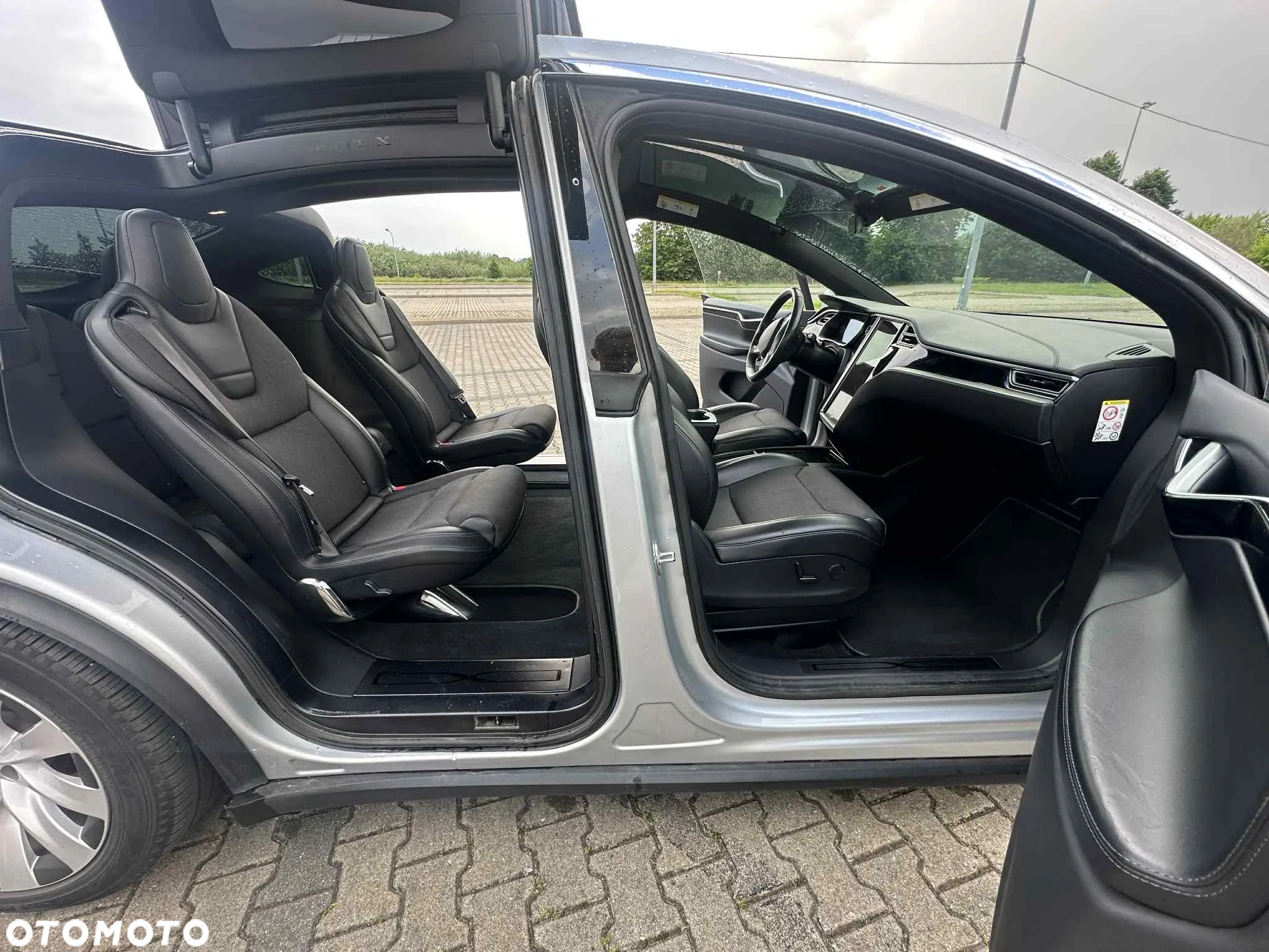 Tesla Model X Performance - 10